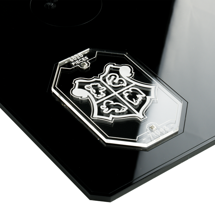 Display base for LEGO® Harry Potter: Hogwarts Castle (71043) hogwarts crest close up